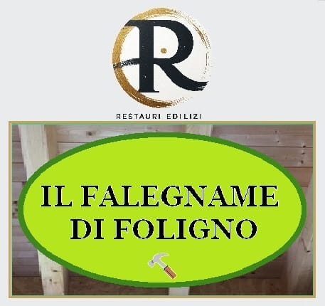 Logo di Restauri Edilizi con la scritta "Il Falegname di Foligno" su uno sfondo verde, accompagnato da un'immagine di un martello.