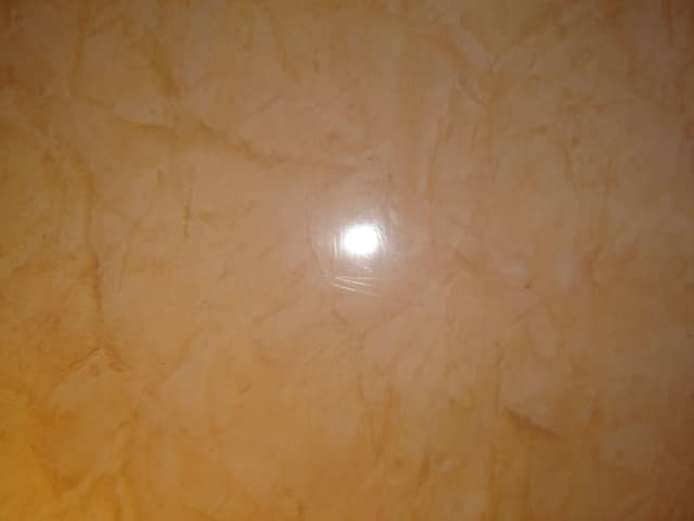 Decorazione effetto marmo lucido per pareti eleganti a Perugia